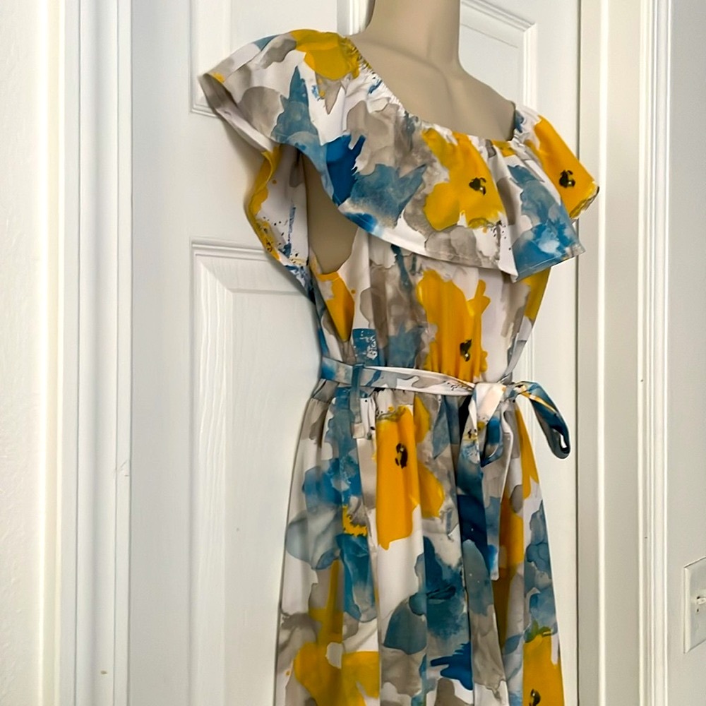 Floral Off The Shoulder Maxi Dress - Picture 4 of 4